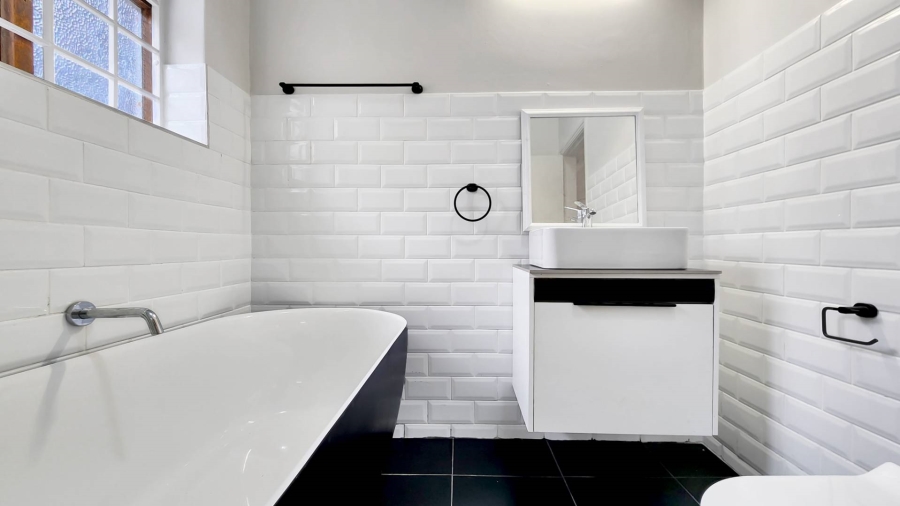 To Let 2 Bedroom Property for Rent in Sea Point Western Cape